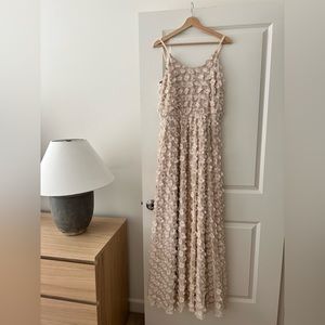 Dress the population Blush pink embroidered dress gown